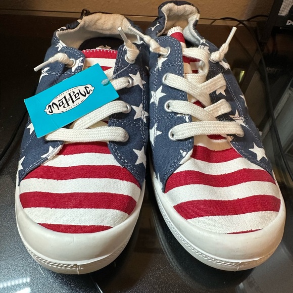Mad Love Shoes - Women’s Flag - Patriotic Shoes- Size 9